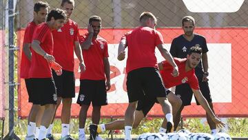 El Benfica durante un entrenamiento.