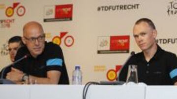 Dave Brailsford (i) junto a Froome durante el pasado Tour de Francia.