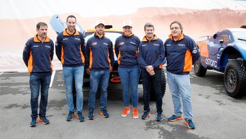 16/11/22 PRESENTACION EQUIPO ASTARA PARA EL DAKAR 2022
LAIA SANZ CARLOS CHECA OSCAR FUENTES MAURIZIO GERINI MARC SOLA Y DIEGO VALLEJO
