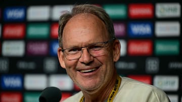 Brian Schmetzer, entrenador de Seattle Sounders, antes de enfrentar a Atlético de Madrid en el Mundial de Clubes.