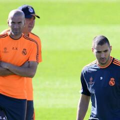 Ancelotti: "Zidane me ayudó mucho con Benzema"