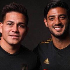 Fito Zelaya y Carlos Vela dan autógrafos a fans de RSL