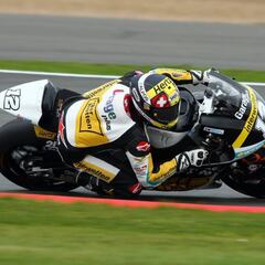 Luthi gana, sancionan a Zarco y Rins remonta hasta el octavo