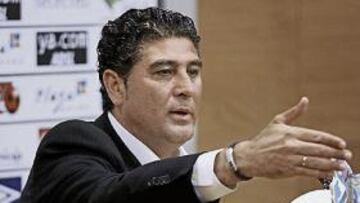 <b>LANZADO. </b>Manolo Hierro le ha dado alas al Puertollano.