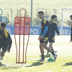 Quintero, Iano y Alcaina se estrenan en la lista del Depor ante el Fuenlabrada