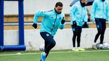 El Espanyol se ha ejercitado sobre césped artificial