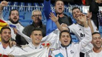 Aficionados en el Bernabéu.