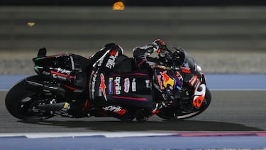 FILE PHOTO: MotoGP - Qatar Grand Prix - Lusail International Circuit, Doha, Qatar - April 13, 2025 Aprilia Racing's Jorge Martin in action REUTERS/Ibraheem Al Omari/File Photo