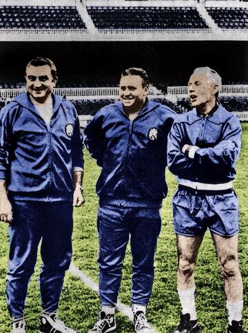 Fue nombrado Seleccionador nacional, dirigiendo a España entre 1982-1988. Miguel Muñoz aparece en el centro de la imagen entre Molowny y Artigas