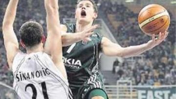 <b>INTIMIDA. </b>Sinanovic aprobó, aunque Lakovic le superara alguna vez.