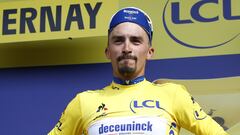 Julian Alaphilippe arrebató a Mike Teunissen el maillot amarillo en la tercera etapa del Tour de Francia 2019 con recorrido entre Binche y Éperbay. 