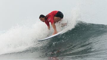 Daniela Boldini surfeando en el Spring Surfest Las Américas Pro 2024