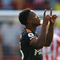 Sinisterra anota golazo, pero Leeds pierde con Brentford