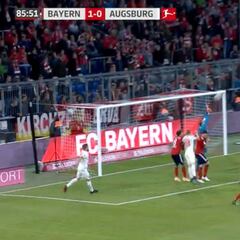 Las manos de Neuer en este córner condenaron al Bayern en el 87'