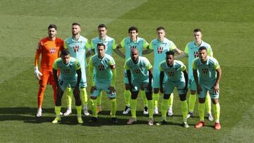 Alineaci&oacute;n del Granada en el campo del Levante.