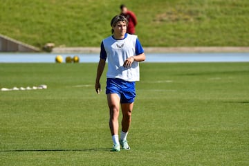 Luka Romero, entrenándose con la UD Almería.