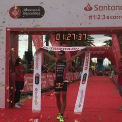 Jordi García y Laura Gómez se llevan el Triatlón de Barcelona