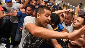 Acá está: Riquelme, presente en el predio de Boca