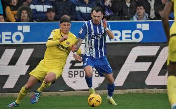 Partido sobresaliente del centrocampista nacido en San Sebastián contra el Villarreal. En la Real Sociedad nunca gozó del tiempo suficiente para poder triunfar, pero en el Alavés se está convirtiendo en un fijo de Luis García.