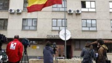 <b>ESPERA EN PALENCIA. </b>Marta fue interrogada en la Comandancia de la Guardia Civil de Palencia.