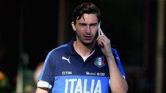 FLORENCE, ITALY - OCTOBER 04:  Matteo Darmian of Italy looks on prior to the training session at the club&#039;s training ground at Coverciano on October 4, 2016 in Florence, Italy.  (Photo by Claudio Villa/Getty Images)