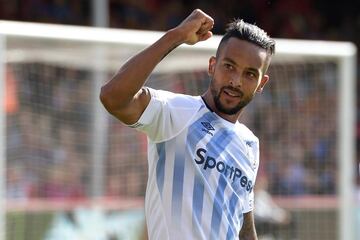 Theo Walcott llegó en la temporada 2017/2018 y aunque su carrera ha ido en descenso, en el Everton se ha convertido en una gran alternativa