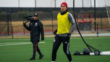 Carlos Salcedo comienza su aventura en el Toronto FC