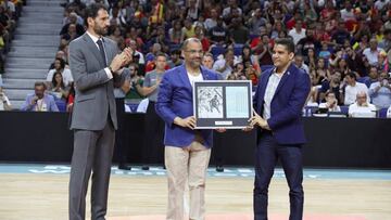 Chicho Sibilio, homenajeado en el Espa?a - Rep¨²blica Dominicana