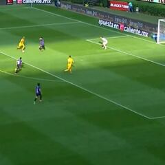 ¡Vargas se sacó a Nico Díaz y remató, pero el arquero reaccionó muy bien!