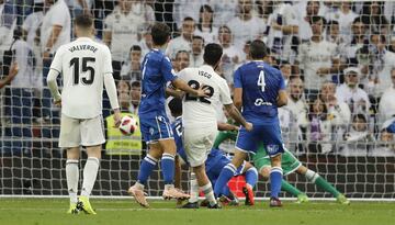 El jugador del Real Madrid Isco marca el 6-1 al Melilla. 