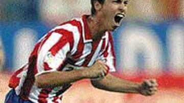 <b>EUFÓRICO</B>. Jorge, no pudo ocultar su alegría, cuando marcó el gol que al final daría tres puntos.
