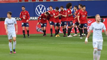 Javi Martínez celebra su primer gol en la máxima categoría