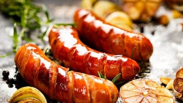 Los expertos abren el apetito al revelar que tus salchichas quedarán más sabrosas con solo un paso más