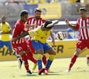 Las Palmas se lleva el duelo directo por la segunda plaza