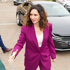 Ayuso descarta la dimisión de Sánchez y le advierte sobre el Poder Judicial: “No se atreva...”