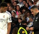 El detalle de Bellingham con el cuarto árbitro tras el descanso que el madridismo pone en valor
