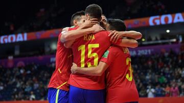 España vuelve tras el Mundial con la mente en el Europeo