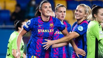 Engen celebra su primer gol con el Barcelona.