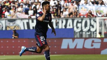 Futbol, Colo Colo vs Universidad de Chile
Novena fecha, segunda vuelta Campeonato 2019.
El jugador de Universidad de Chile Gonzalo Espinoza celebra despues de convertir un gol contra Colo Colo durante el partido de primera division realizado en el estadio Monumental de Santiago, Chile.
05/10/2019
Marcelo Hernandez/Photosport
Football, Colo Colo vs Universidad de Chile
Ninth date, second round Championship 2019.
Universidad de Chile's player Gonzalo Espinoza celebrates after scoring against Colo Colo during the first division football match held at the Monumental stadium in Santiago, Chile.
05/10/2019
Marcelo Hernandez/Photosport