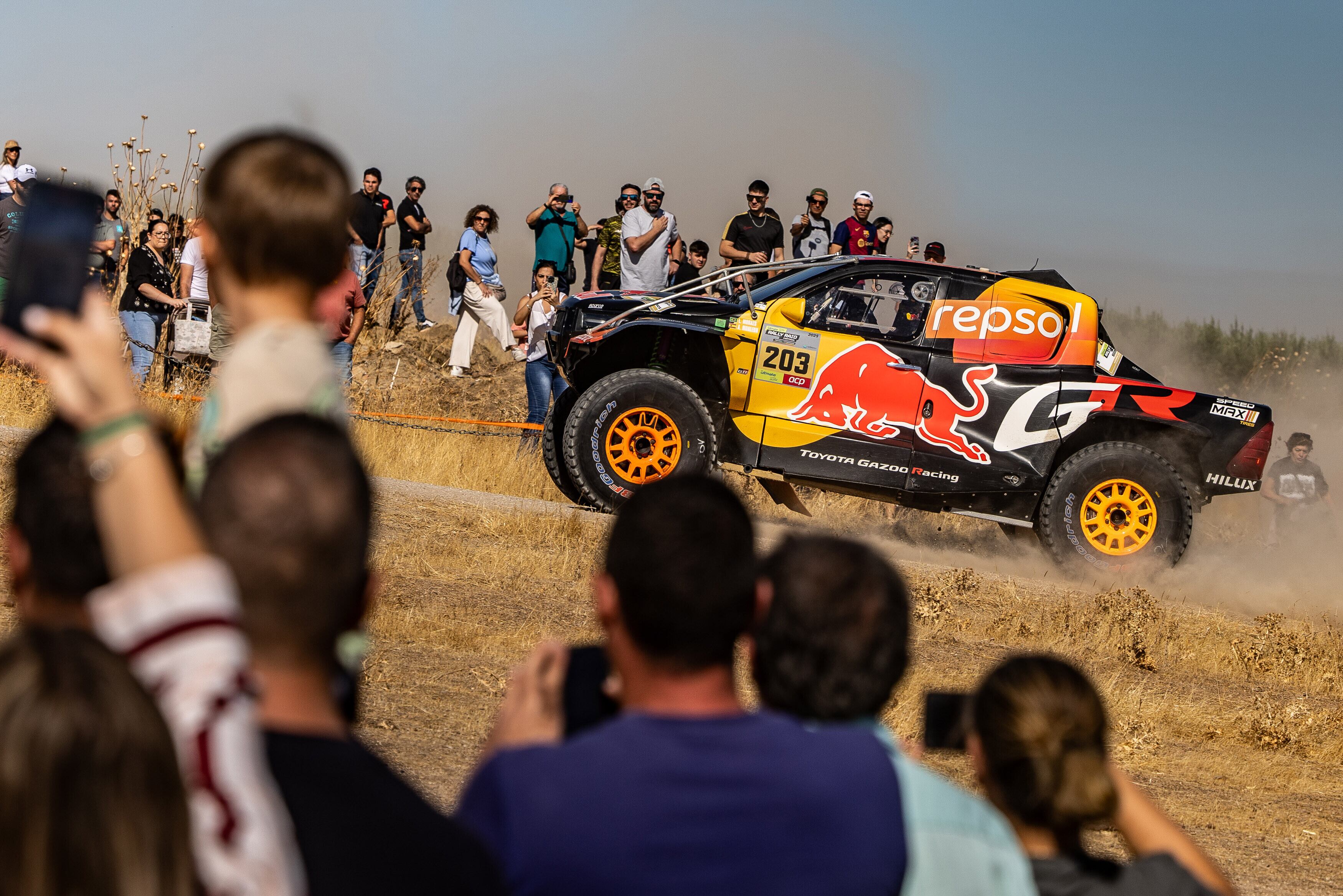 El Toyota del Dakar durante el Rally de Portugal.