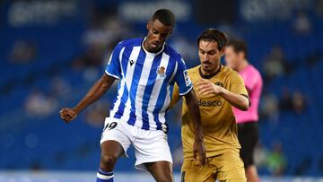 SAN SEBASTIAN, SPAIN - AUGUST 28: Alexander Isak of Real Sociedad battles for possession with Rober Pier of Levante during the La Liga Santander match between Real Sociedad and Levante UD at Reale Arena on August 28, 2021 in San Sebastian, Spain. (Photo b