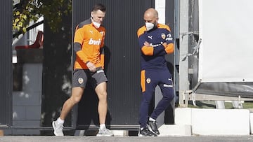 09/03/21
 VALENCIA CF
 CIUDAD DEPORTIVA
 ENTRENAMIENTO PUERTA CERRADA
 CHERYSHEV
 