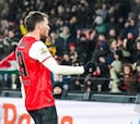 Santi Giménez rescata al Feyenoord