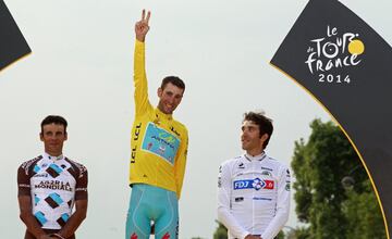 Con su victoría en el Tour se unió a la lista de ciclistas que han conseguido ganar las tres grandes vueltas.