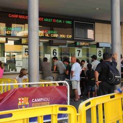 Largas colas por lograr una entrada para la final de Copa