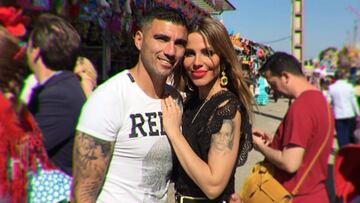 El fallecido futbolista Jos&eacute; Antonio Reyes con su mujer, Noelia L&oacute;pez, en la Feria de Abril de Sevilla 2019.