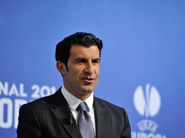 Exfutbolista portugués que participó en 172 partidos oficiales con el Barcelona y 164 con el Real Madrid. Será el anfitrión de la fiesta VIP de El Clásico en Miami.
