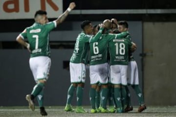 Futbol, Audax vs Universidad Catolica.
Decima fecha, cmapeonato de Clausura 2016/17.
El jugador de Audax Juan Pablo Mino, celebra su gol contra  Universidad Catolica durante el partido de primera division disputado en el estadio Bicentenario La Florida de Santiago, Chile.
16/04/2017
Javier Torres/Photosport
************

Football, Audax vs Universidad Catolica.
10th date, Clousure Championship 2016/17
Audax player Juan Pablo Mino, celebrates after scoring against Universidad Catolica during the first division football match held at the Bicentenario La Florida stadium in Santiago, Chile.
16/04/2017
Javier Torres/Photosport