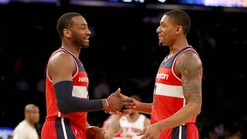 NEW YORK, NY - APRIL 06: John Wall #2 and Bradley Beal #3 of the Washington Wizards celebrate the 106-103 win over the New York Knicks at Madison Square Garden on April 6, 2017 in New York City. NOTE TO USER: User expressly acknowledges and agrees that, by downloading and or using this Photograph, user is consenting to the terms and conditions of the Getty Images License Agreement   Elsa/Getty Images/AFP
 == FOR NEWSPAPERS, INTERNET, TELCOS &amp; TELEVISION USE ONLY ==