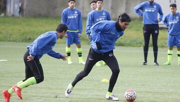 El primer entrenamiento del 'Loco' Abreu en Puerto Montt